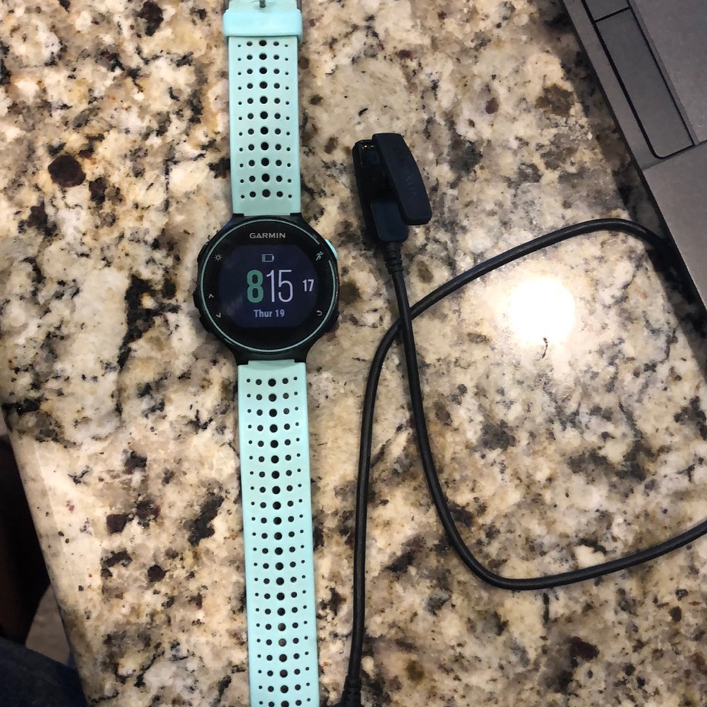 Garmin forerunner 235 in Tiffany blue